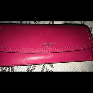 PINK LEATHER COACH WALLET